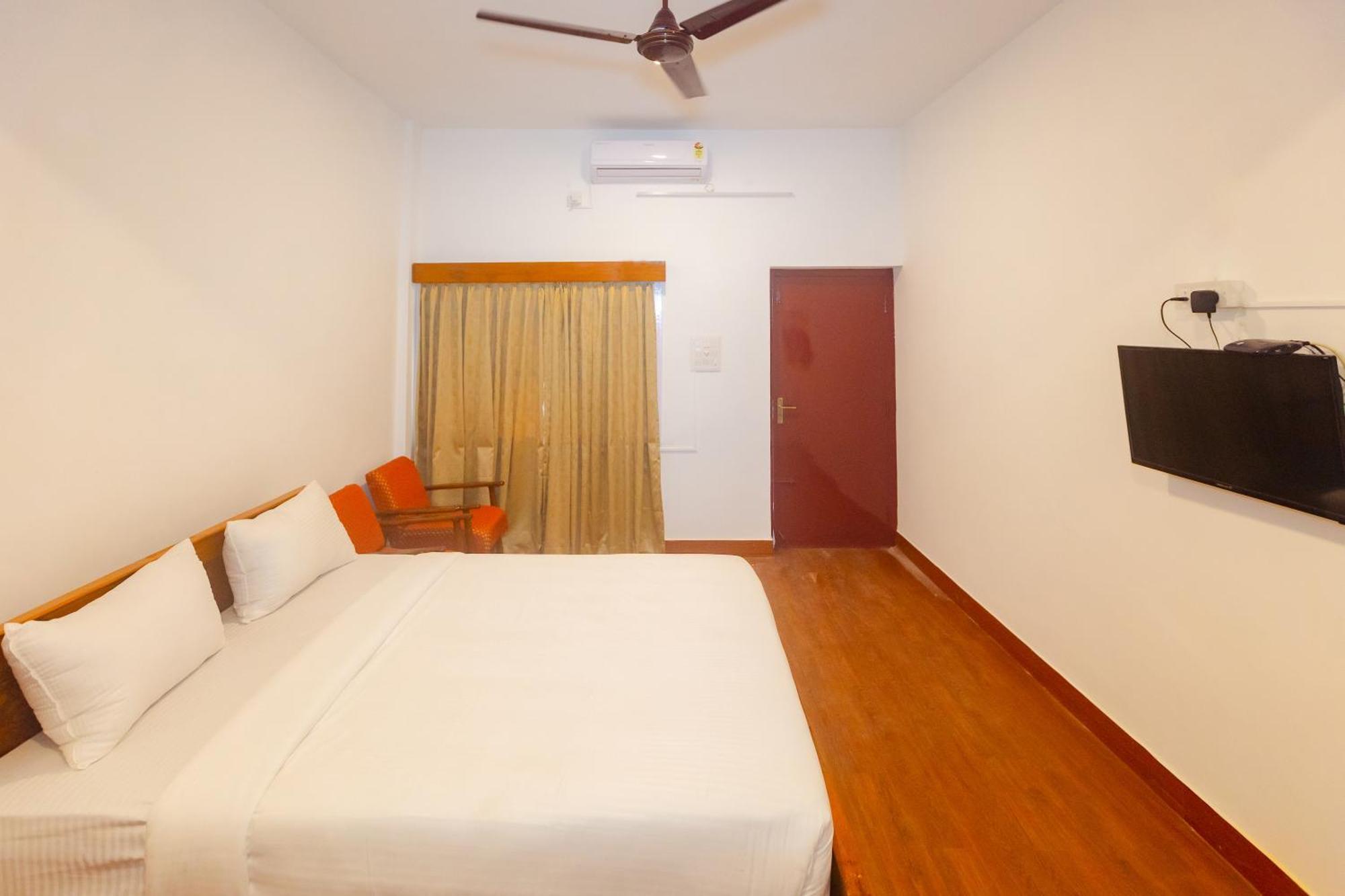Sri Ramakrishna Hotel バンガロール エクステリア 写真