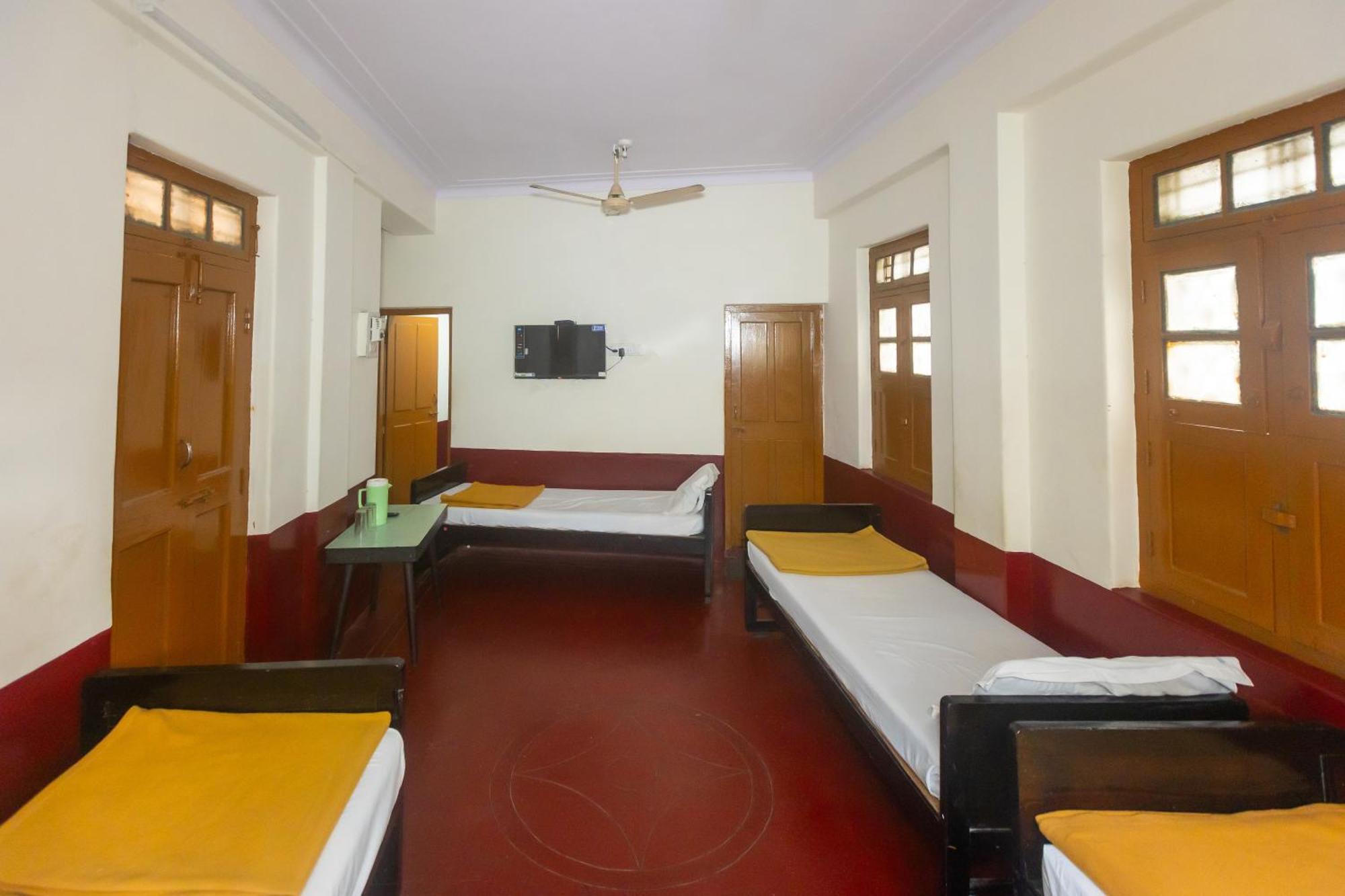 Sri Ramakrishna Hotel バンガロール エクステリア 写真