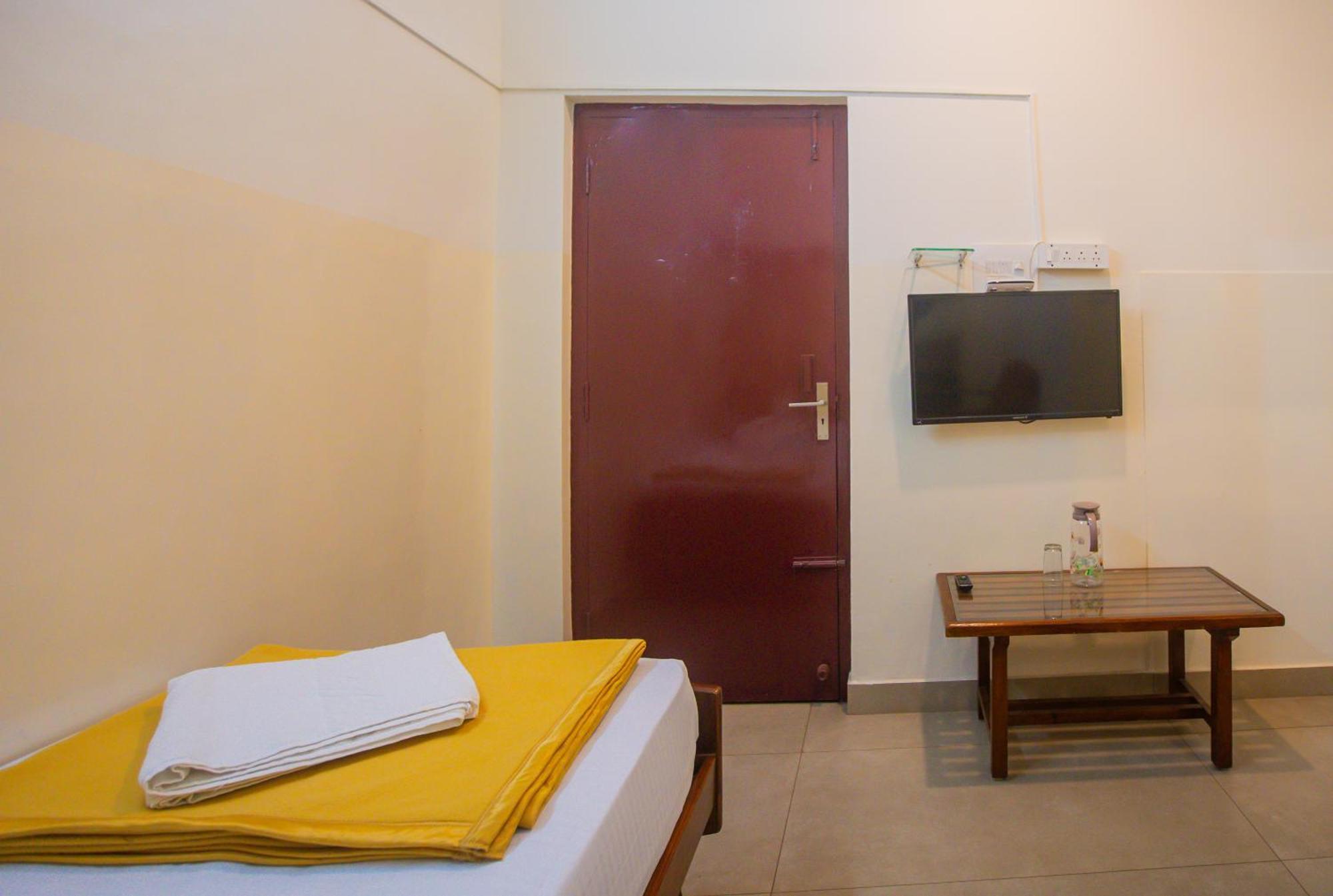 Sri Ramakrishna Hotel バンガロール エクステリア 写真