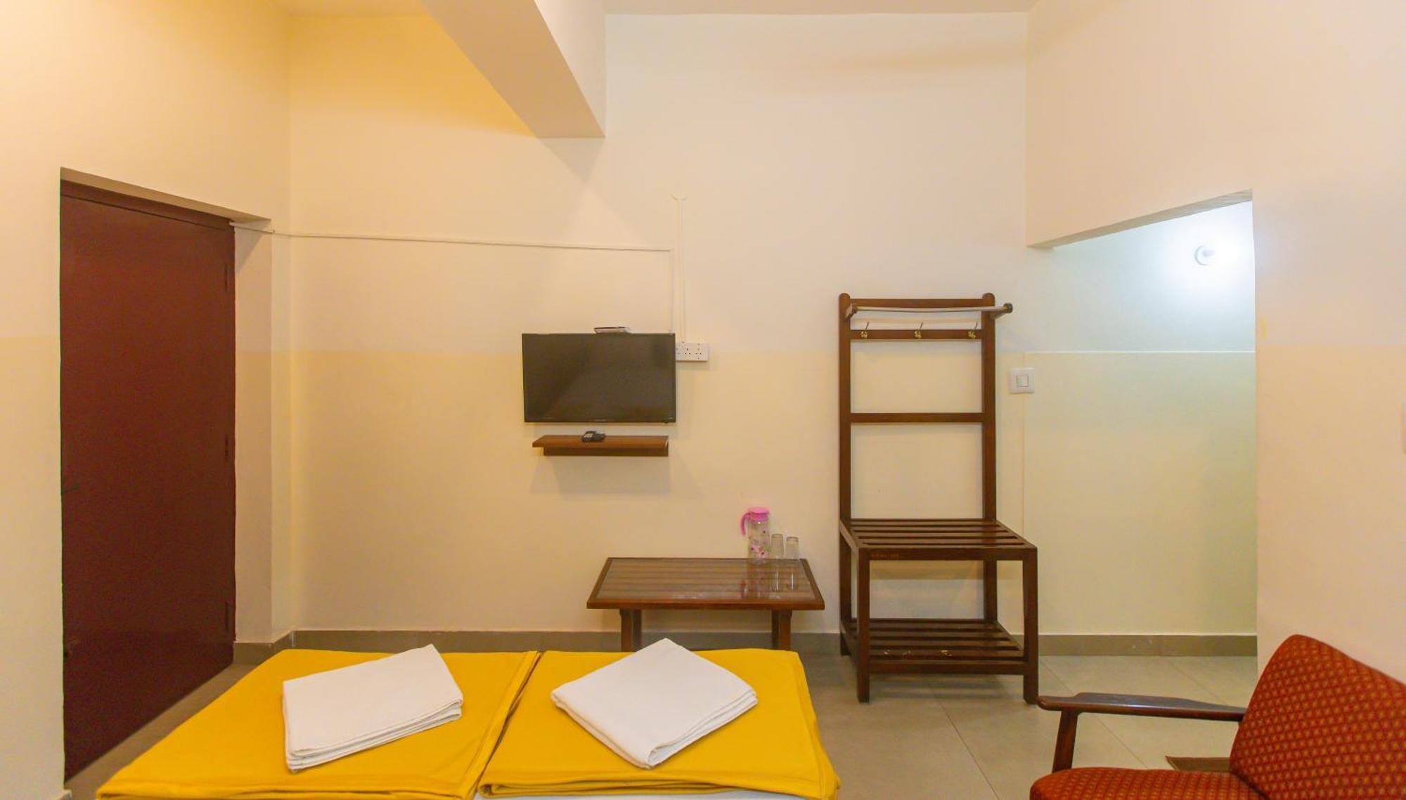 Sri Ramakrishna Hotel バンガロール エクステリア 写真