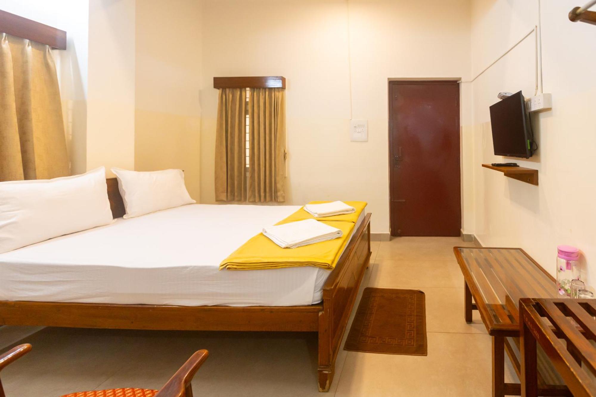 Sri Ramakrishna Hotel バンガロール エクステリア 写真